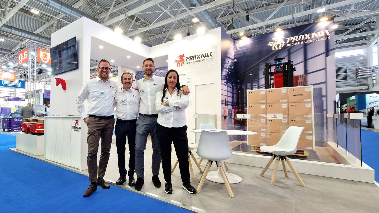 “Proxaut, la “sartoria dell’AGV”, dove si progettano e si realizzano modelli personalizzati, speciali, cuciti sulle esigenze del cliente”